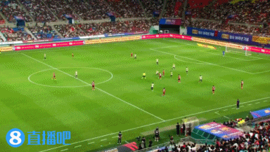 半场-亚马尔双响+被断致丢球莱万建功 巴塞罗那3-2首尔FC